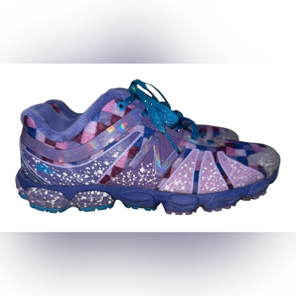 New Balance Kids Blizzard Size 4 1/2 Girls 💕